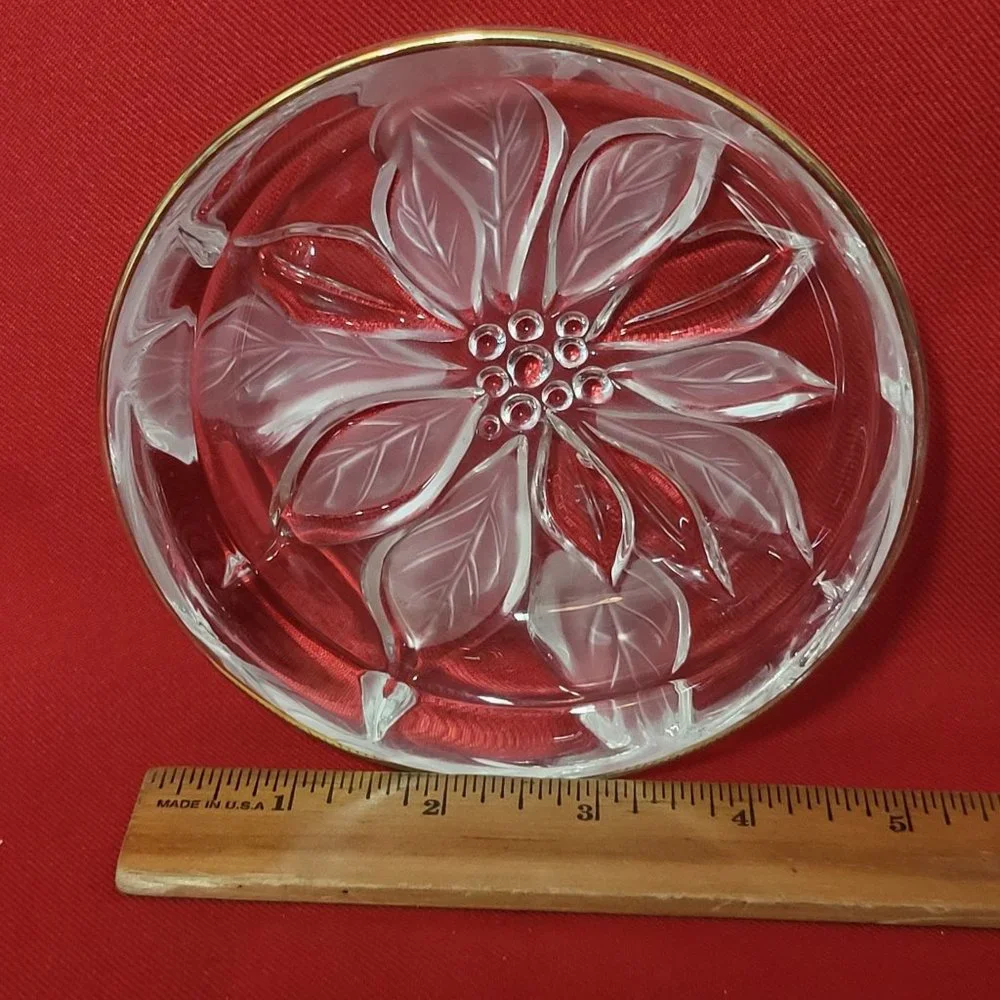 VTG Studio Nova Glass Guilded Poinsettia Round Tray Candy Dish